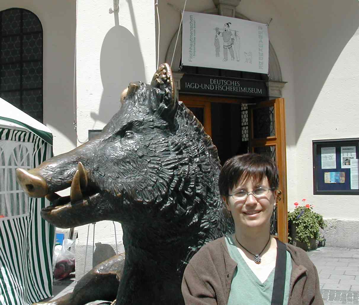 Sara with wild boar - Munich